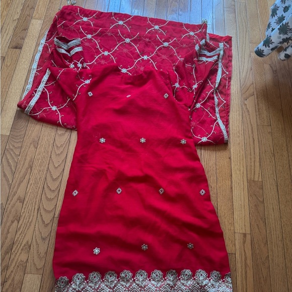 Elegant Red Embroidered Dress - Picture 3 of 14